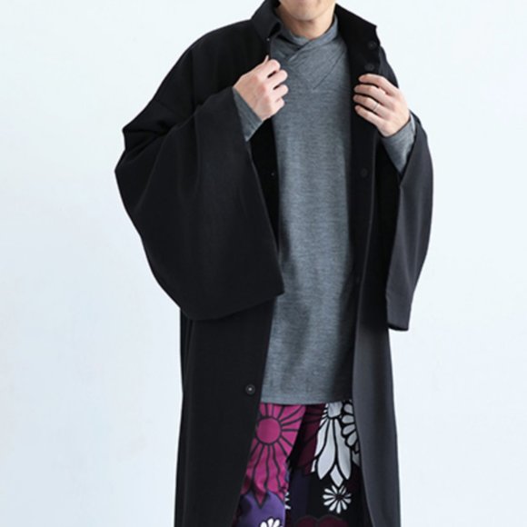 Sou Sou Shusei Overlapping Cowl Neck Unisex Black - Picture 1 of 8